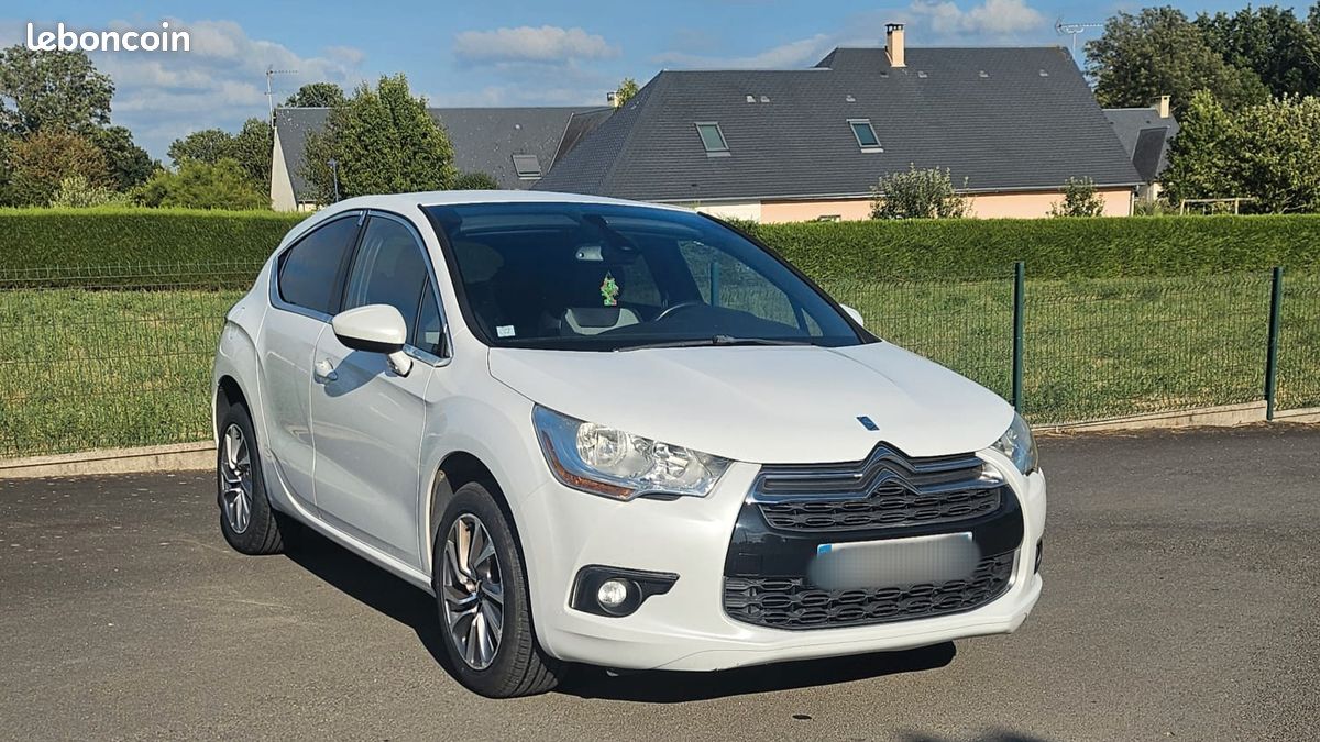 DS4 1.6 eHDI 115 CV So Chic (image 1)
