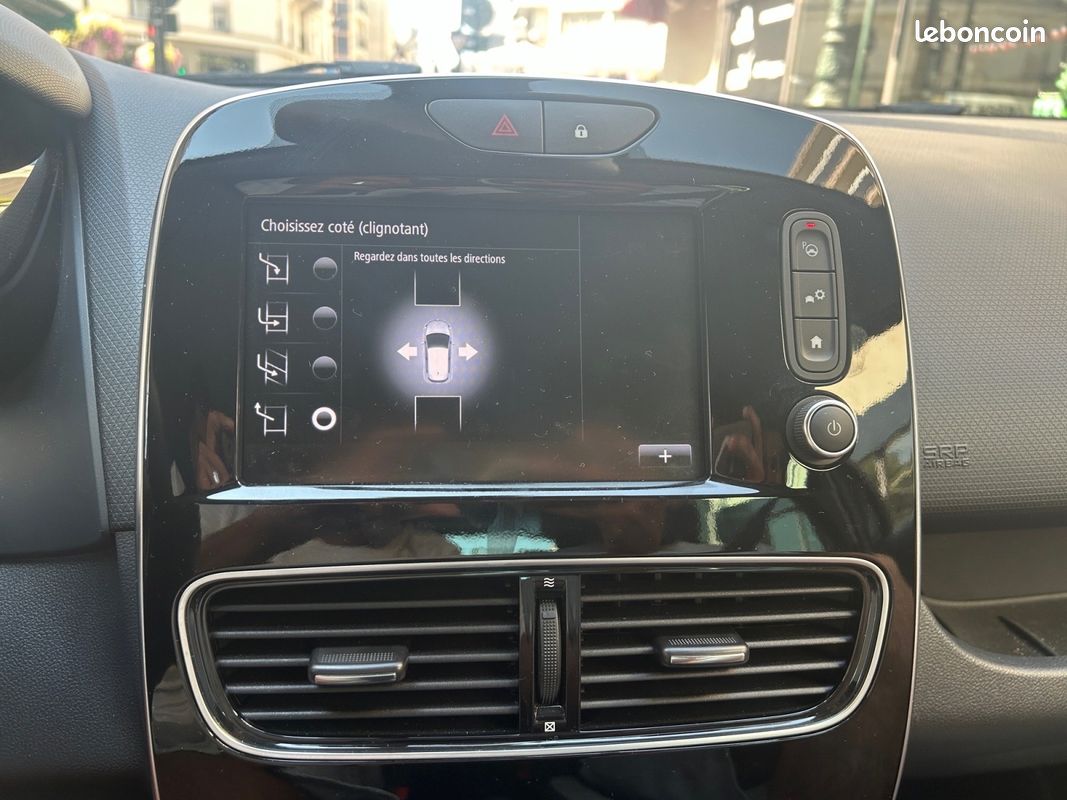 RENAULT CLIO IV DCi 90 Energy Steel EDC ( SE GARE TOUTE SEUL ) (image 16)
