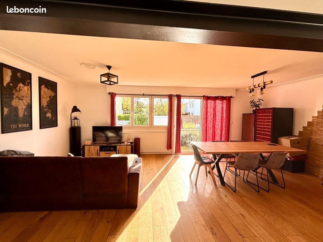 Maison 3 pièce(s) 87 m²à louer Reze