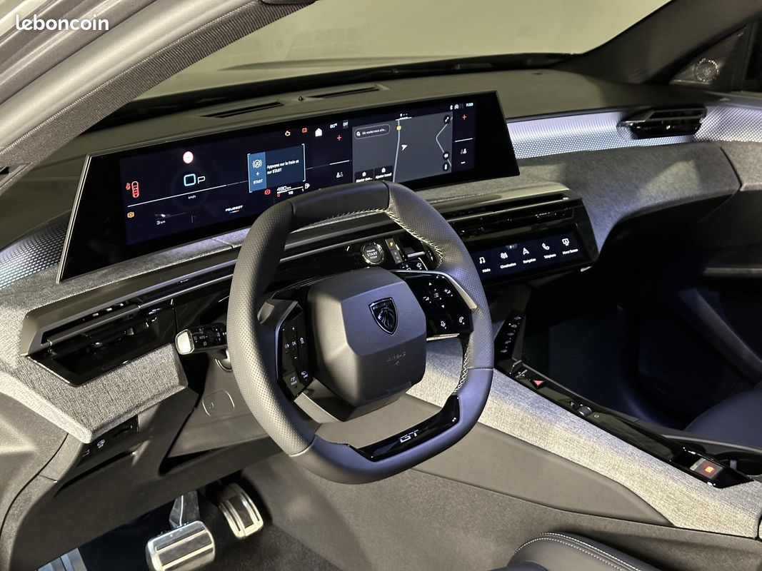PEUGEOT 5008 1.2i Hybrid 145 e-DCS6 GT 360 7PL (image 13)