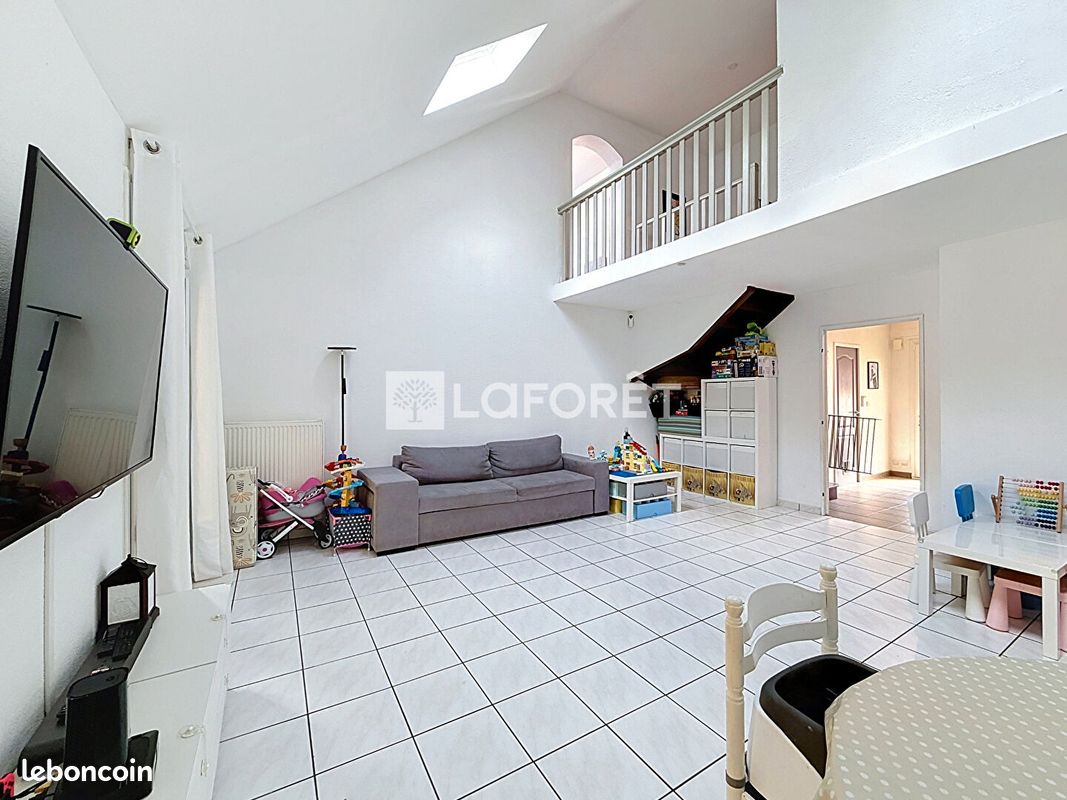 Maison 5 pièces 97 m² · à Savigny-le-Temple · 97 m² · 269 900 €