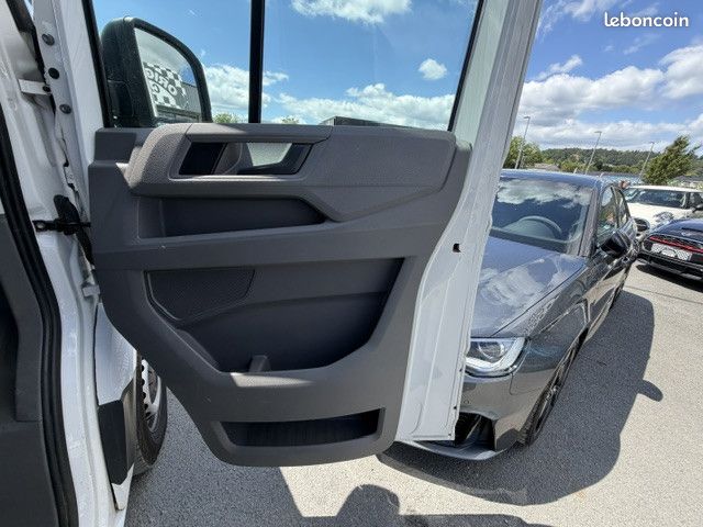 Volkswagen CRAFTER FOURGON VOLKSWAGEN CRAFTER 177 CV GPS TEL CAMERA DE RECUL VITRE ARRIERE Fourgon Business Line L4 H3 (21 243HT) (image 32)
