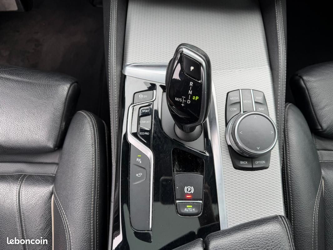 BMW Série 5 G30 520D xDrive 190 ch BVA 8 M Sport Harman Kardon / Toit ouvrant Caméra 360° (image 22)