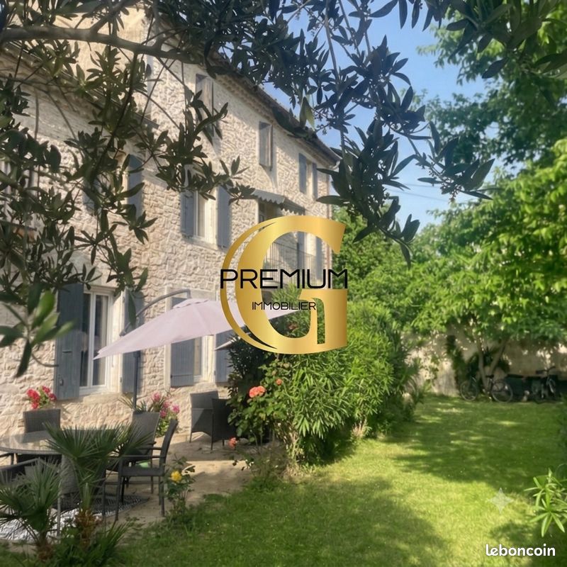 Maison 8 pièces 250 m² · à Montélimar · 250 m² · 530 000 €