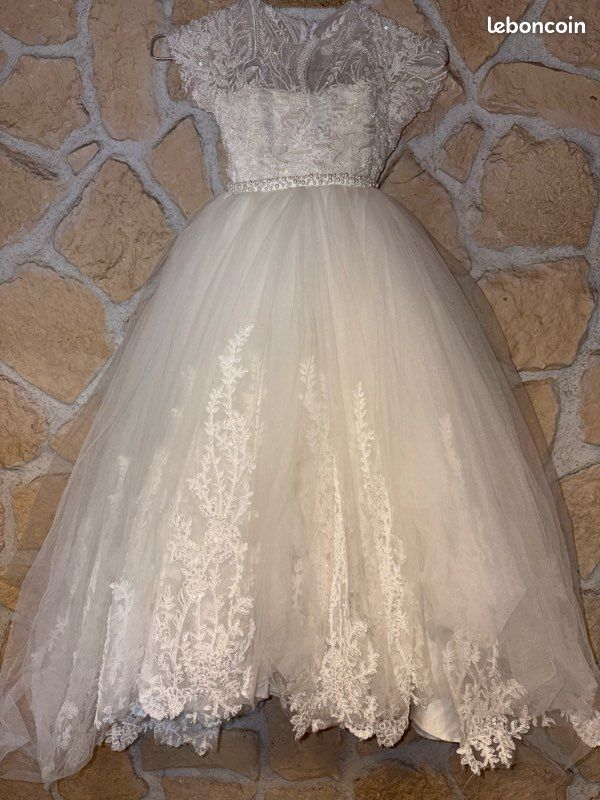 Robée de mariée (image 1)