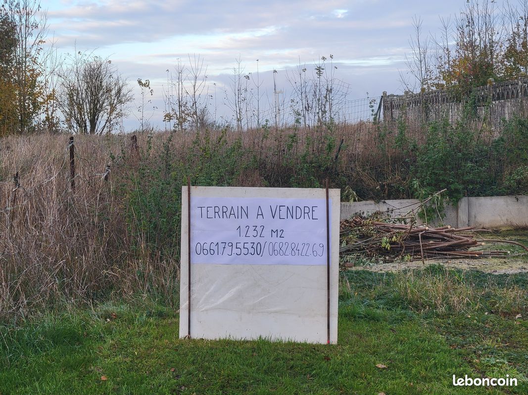 Terrain à bâtir · à Le Quesnel · 39 900 €