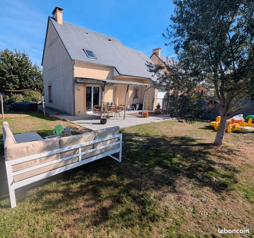 Maison 5 pièces 98 m² · à Saint-Hilaire-du-Harcouët · 98 m² · 205 000 €