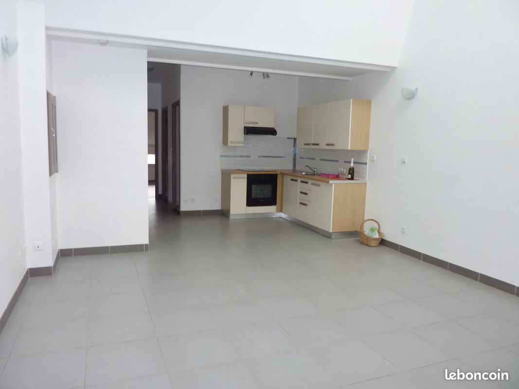 Appartement 2 pièces 60 m² · à Denain · 60 m² · 650 €