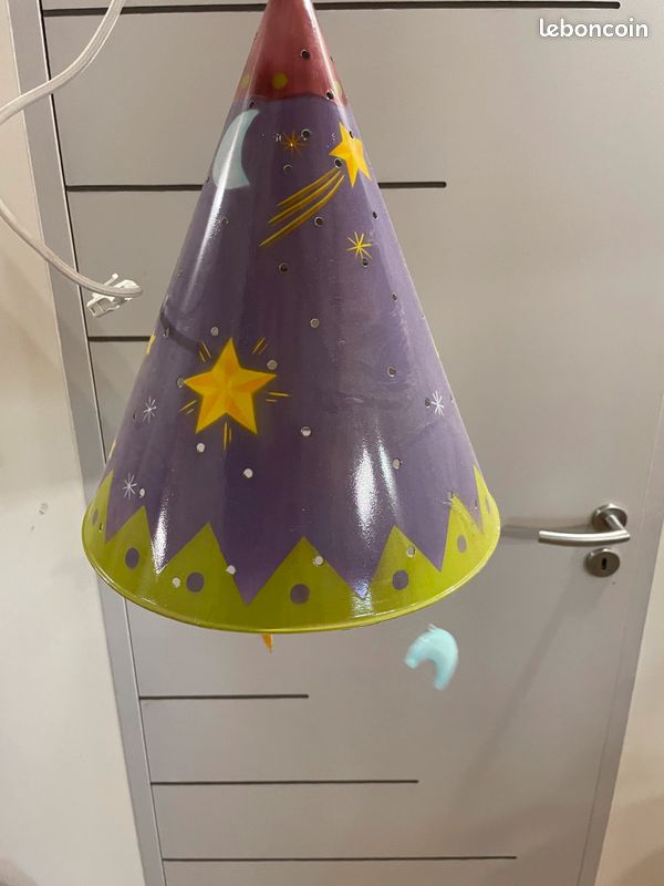 Lampe / Lustre chambre fille (image 1)