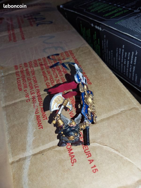 Warhammer figurine (image 2)
