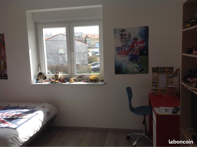 Appartement 5 pièces 130 m² · à Helstroff · 130 m² · 815 €