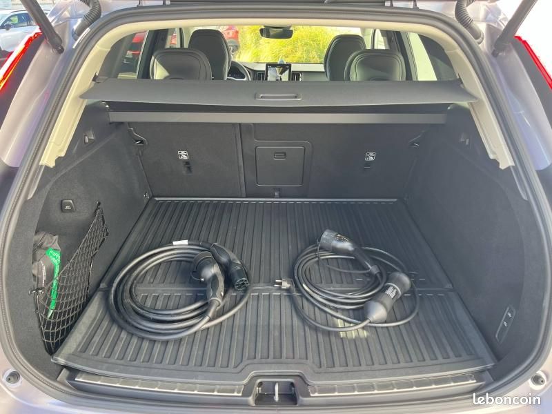 Volvo XC60 T6 Hybride Rechargeable 350ch Ultra Style Dark Geartronic 8 AWD (image 9)