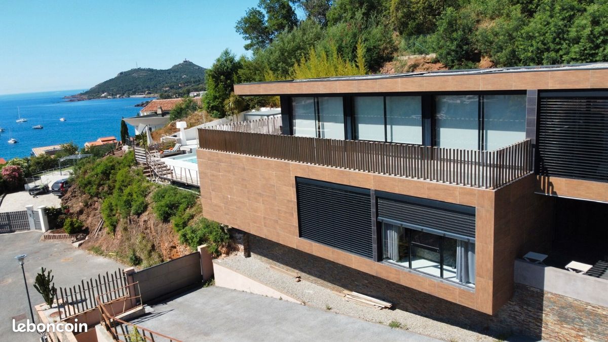 Maison 7 pièces 234 m² · à Saint-Raphaël · 234 m² · 2 080 000 €