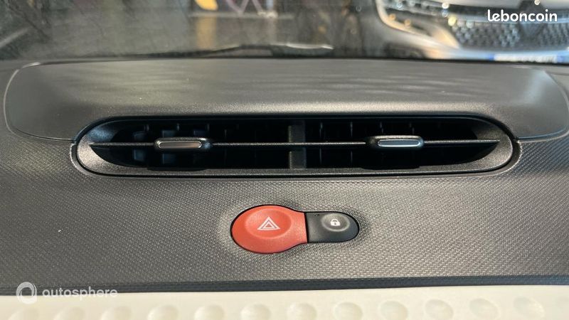 Renault Twingo 1.0 SCe 65ch Equilibre (image 26)