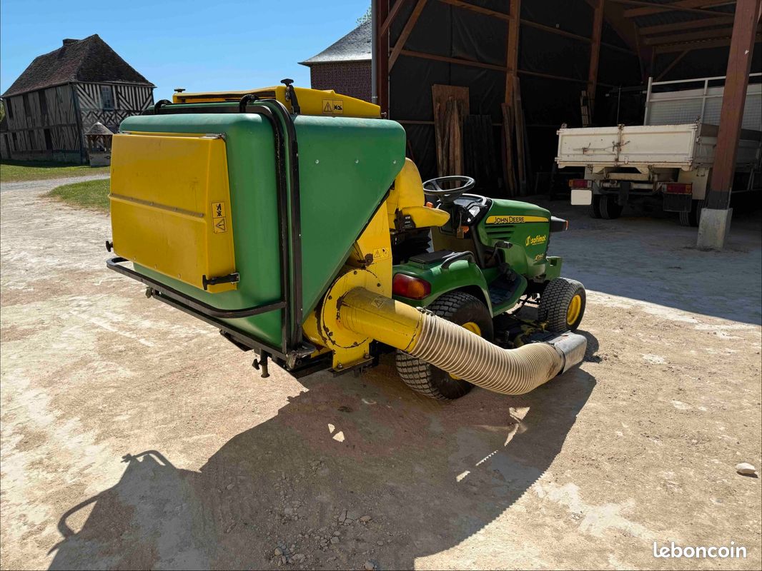 Tracteur tondeuse John Deere X740 (image 3)