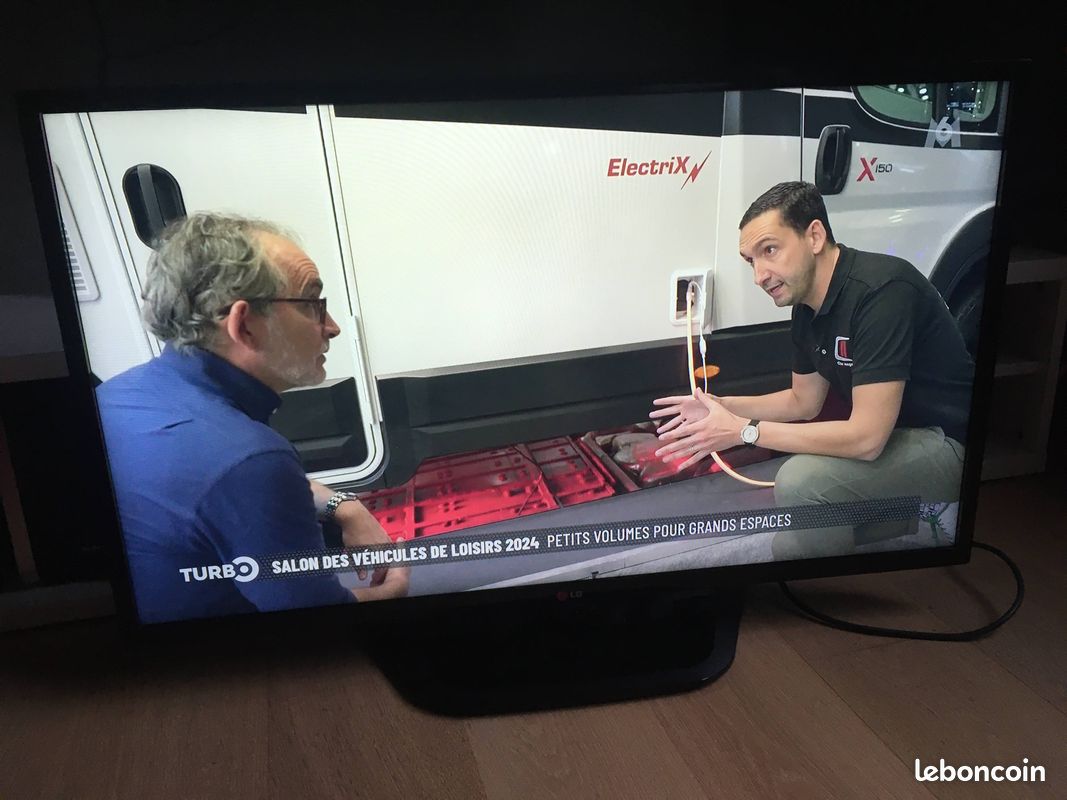 Téléviseur 39 pouces - 98 cm LG 39LN400 HDMI+Péritel (image 2)