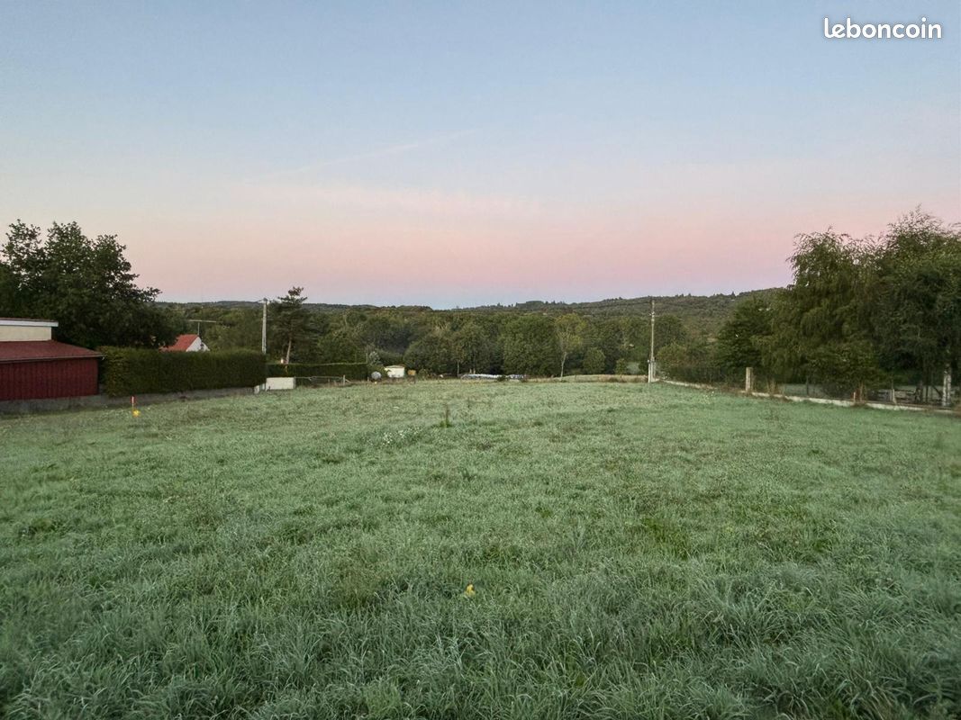 Terrain constructible · à Loubeyrat · 65 000 €