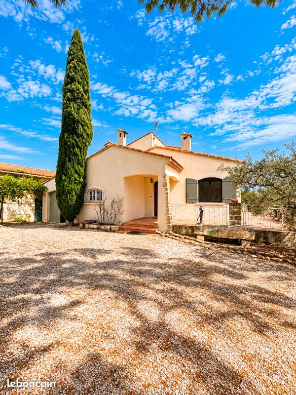 Maison 4 pièces 140 m² · à Eyragues · 140 m² · 1 635 €/mois