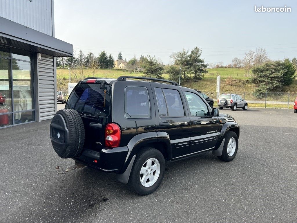Cherokee KJ 3.7 L V6 211 CV BVA Limited 121 400 km d'origine (image 2)