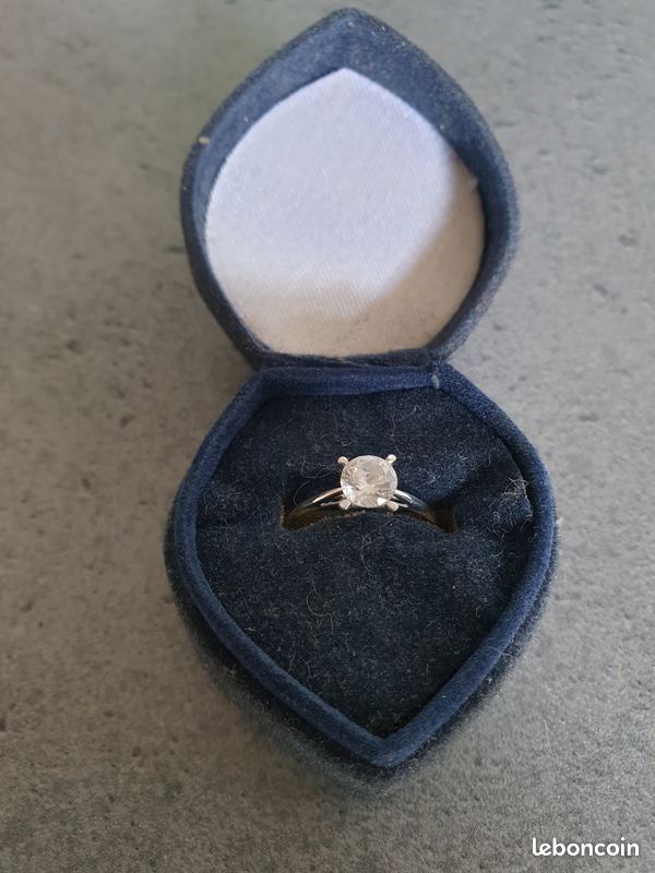 Bague femme or blanc et zirconium (image 3)