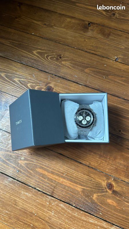 Timex q chronographe reverse panda (image 1)