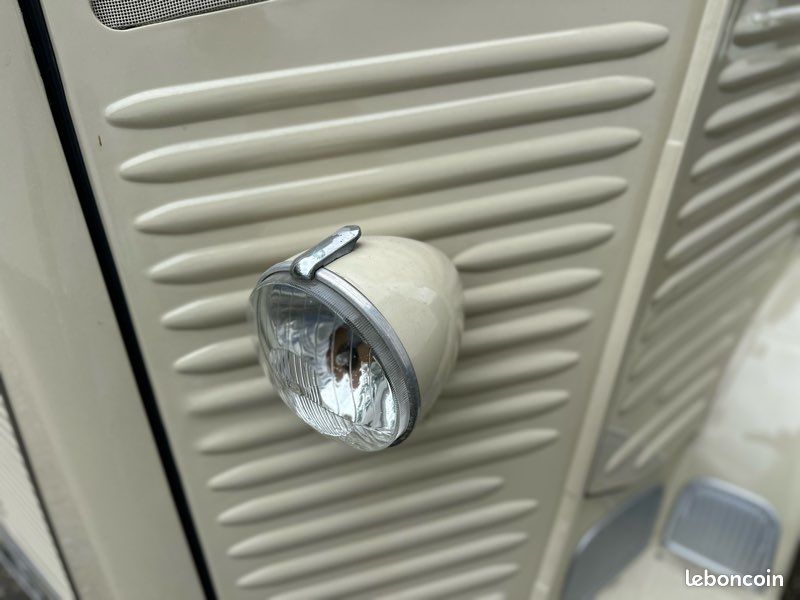 Le mythique citroen hy de Louis la brocante (image 6)