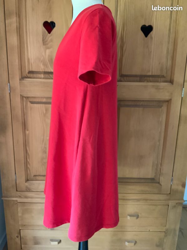 Robe Cape Rouge Zara En Taille XS - Style Portefeuille, Neuve Sans étiquettes, Parfaite Pour Soirée Ou Cocktail
