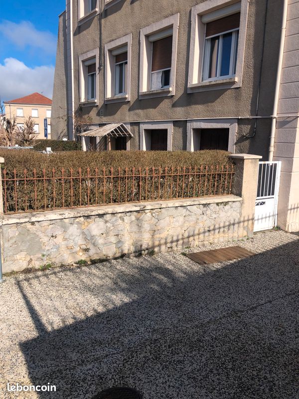 Appartement 5 pièces 153 m² · à Saint-Just-Malmont · 153 m² · 160 000 €