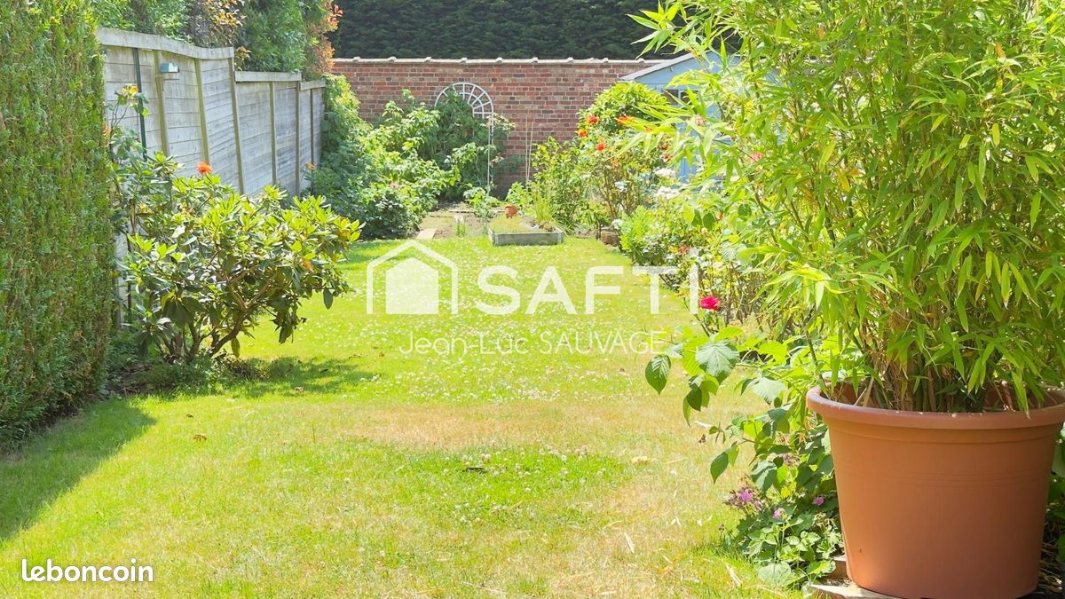 Maison 5 pièces 102 m² · à Croix · 102 m² · 288 000 €