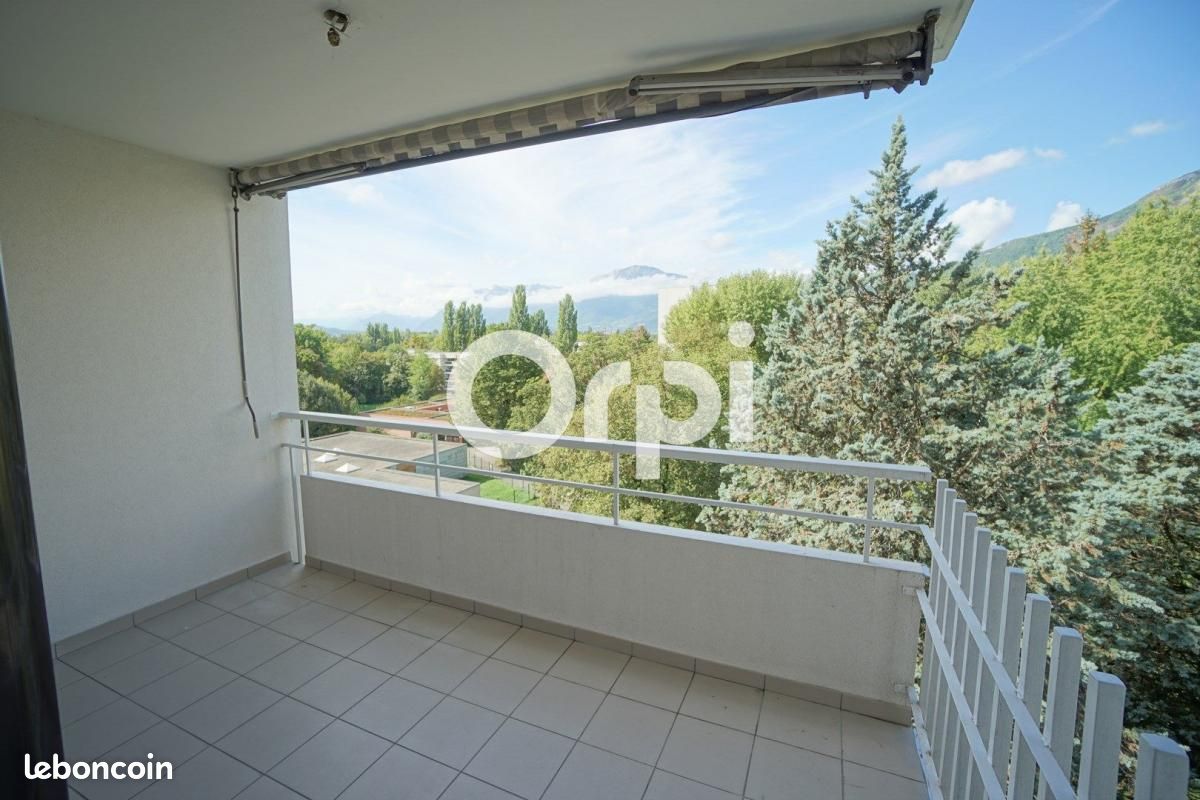 Appartement 3 pièces 77 m² · à Meylan · 77 m² · 996 €/mois