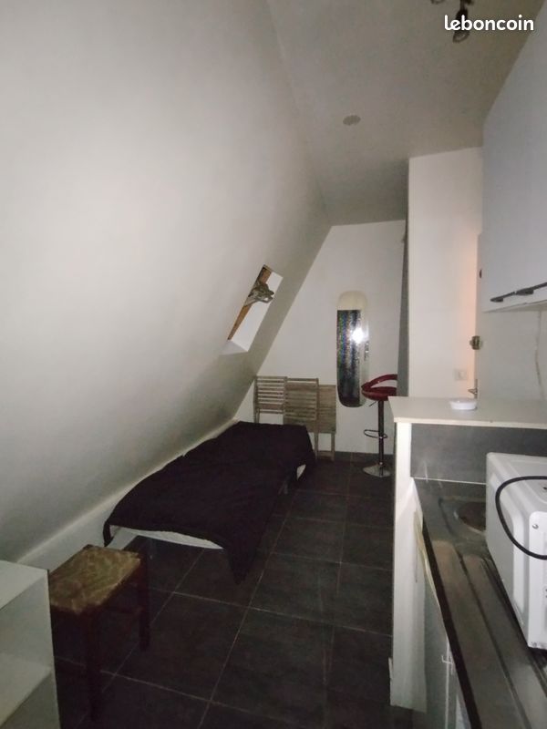 Appartement 1 pièce 9 m² · à Paris · 9 m² · 650 €/mois