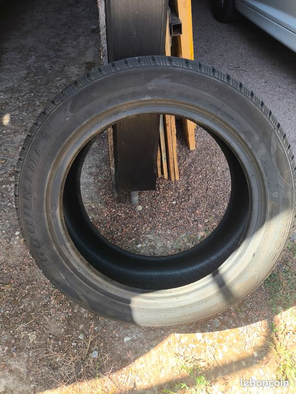 Pneus 4 saisons Goodride 215/55 R17 servis une saison (image 1)