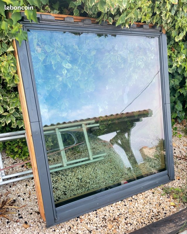 Fenêtre de toit VELUX GGL UK08 (134x140 cm) (image 1)