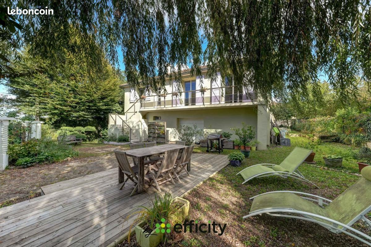 Maison 5 pièces 128 m² · à Saint-Priest · 128 m² · 398 000 €
