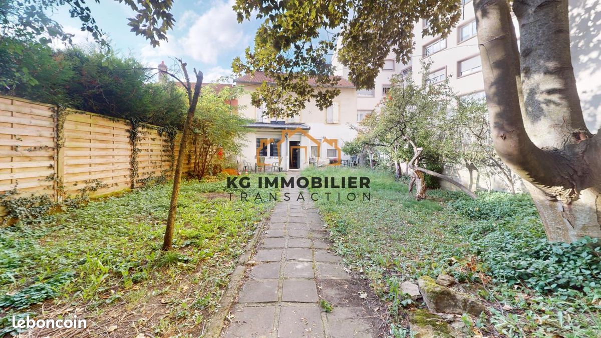 Immeuble 230 m² · à Florange · 230 m² · 310 000 €