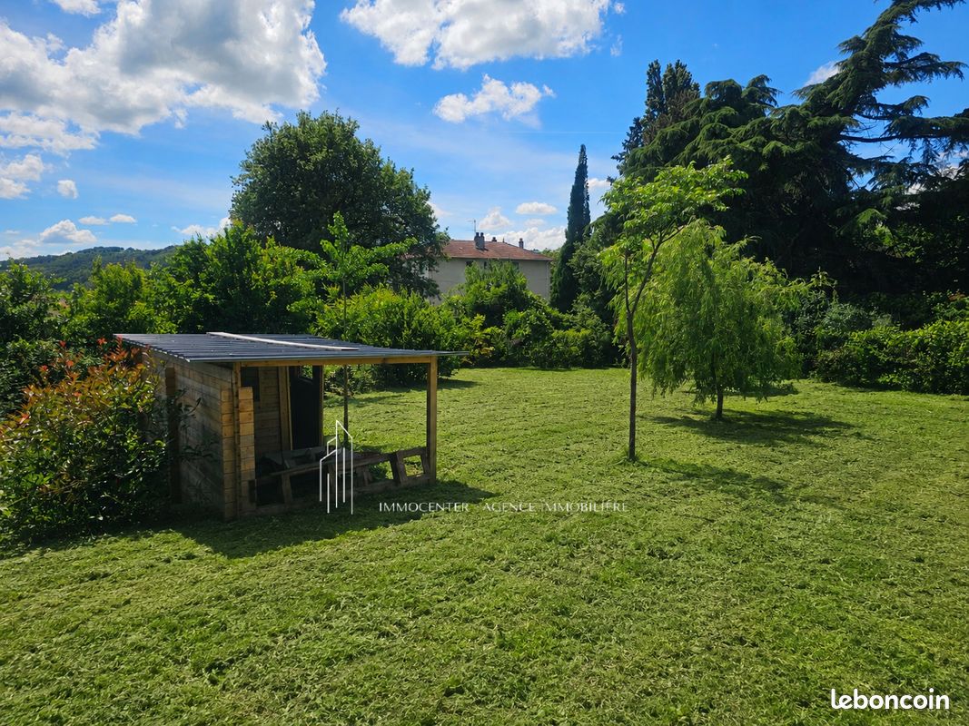 Maison 1 pièce 66 m² · à Saint-Uze · 66 m² · 141 000 €