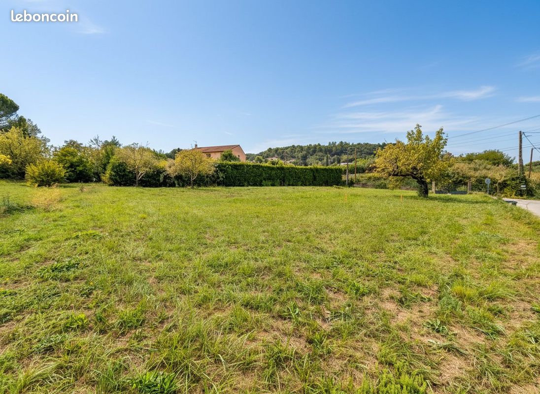 Terrain 1751 m² · à Viviers · 1 751 m² · 175 000 €