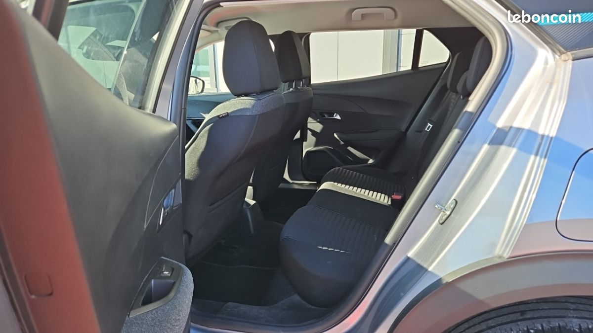 Peugeot 2008 PURETECH 130 SS BVM6 STYLE (image 10)