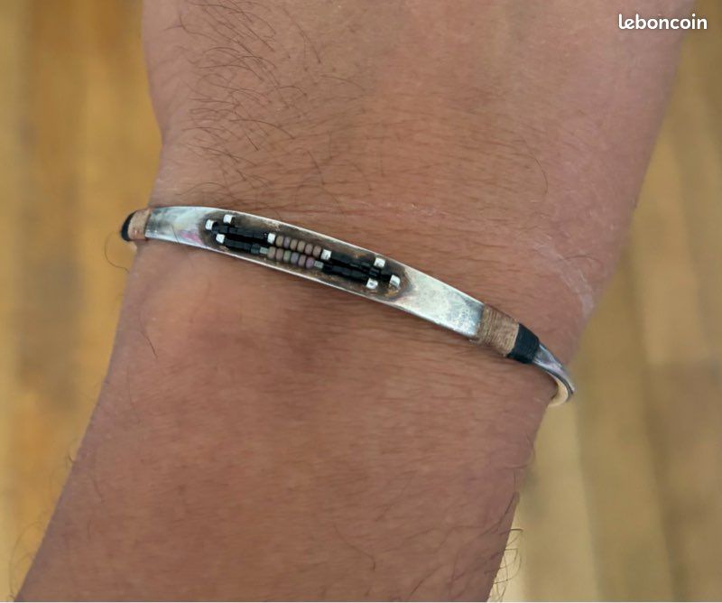 Bracelet jonc en argent (image 1)