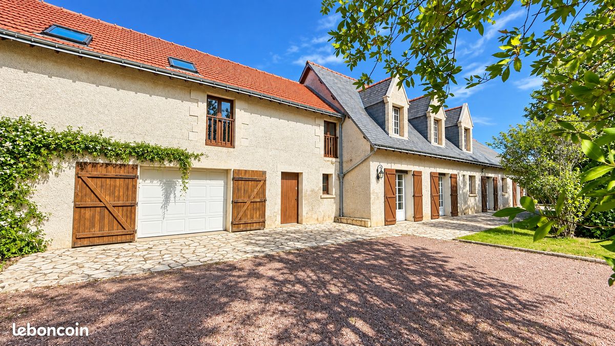 Maison 10 pièces 230 m² · à Montlouis-sur-Loire · 230 m² · 569 000 €