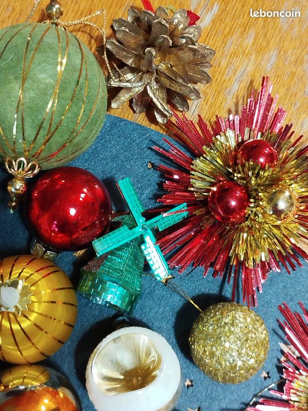 Lot De Boules De Noël Vintage - Objets Décoratifs - État D'usage