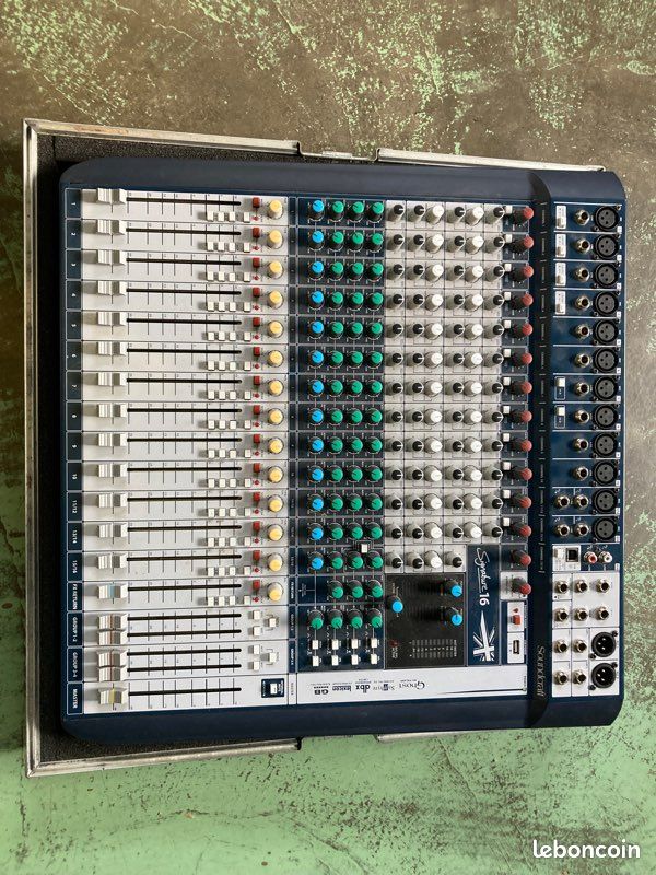 Table de mixage soundcraft signature 16 (image 1)