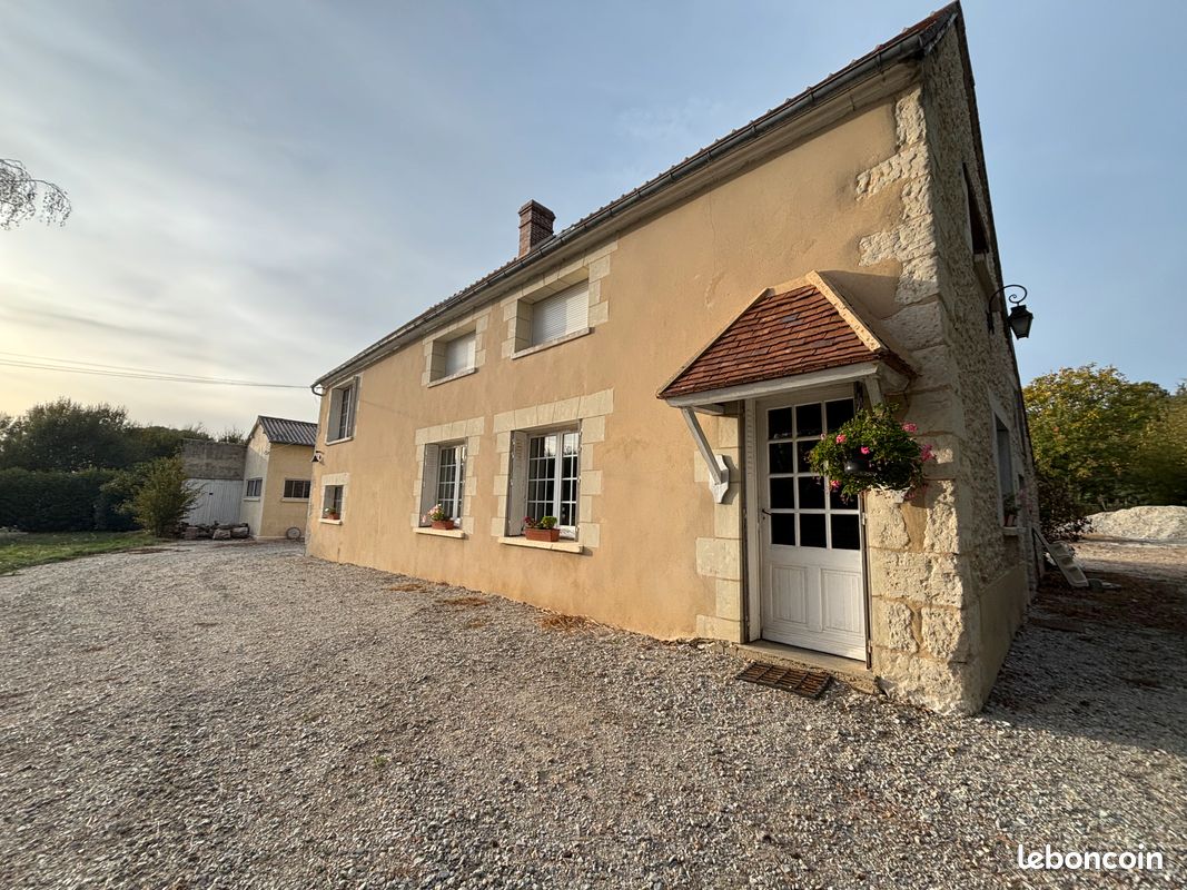 Maison 8 pièces 120 m² · à Saint-Mard-de-Réno · 120 m² · 250 000 €