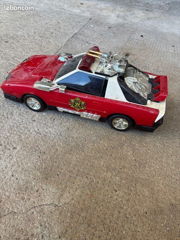 Jouet voiture police rouge (image 1)