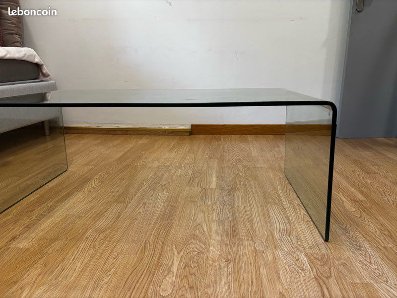 Table en verre années 70 (image 1)