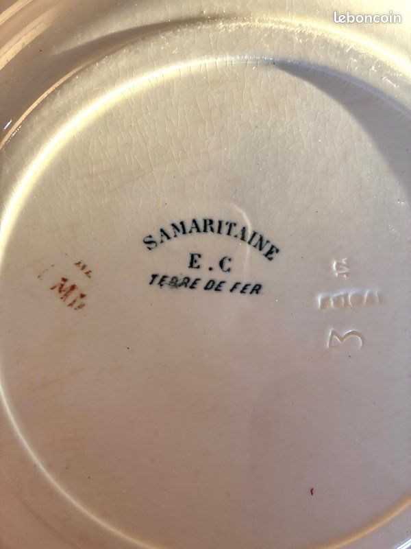 đ 3 grandes assiettes terre de fer Ernest Cognacq : la collection complĂšte, plus que centenaires des 3 motifs diffĂ©rents : poisson, gibier et fruits pour une superbe dĂ©coration (image 12)
