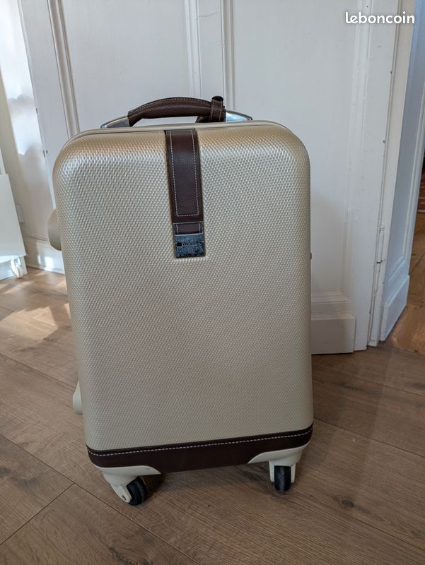 Valise Initiale de Delsey en juillet 2025