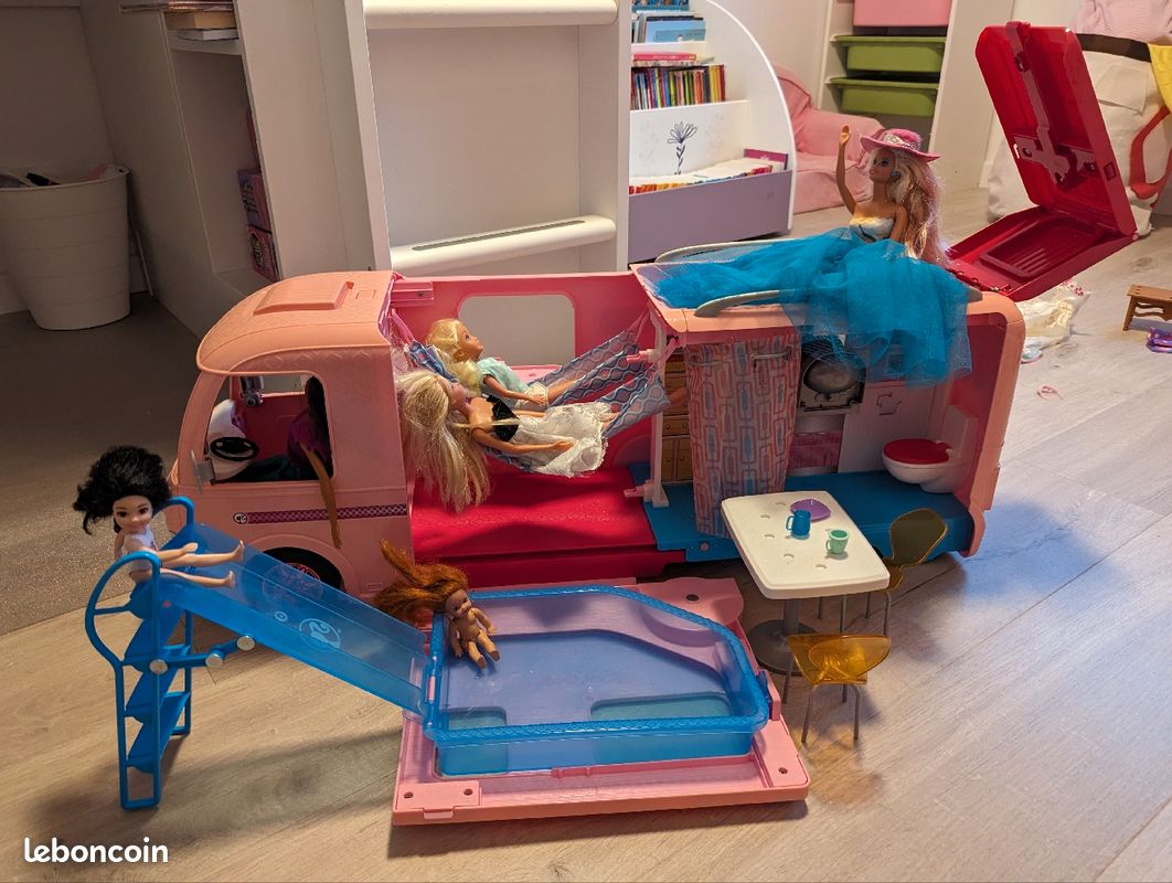 Lot de Barbie (image 3)