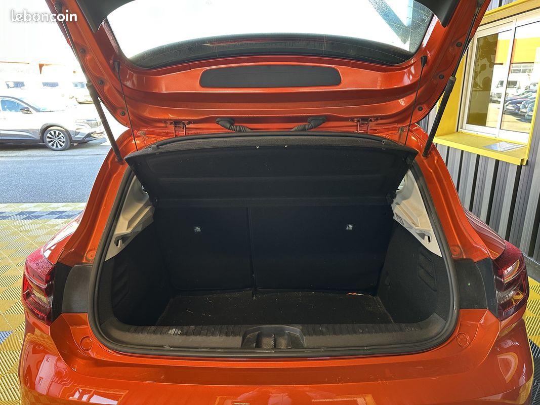 Renault CLIO V 1.5 BLUE DCI 100CH BUSINESS 21N (image 11)