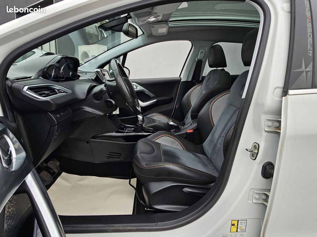 PEUGEOT 2008 1.2 PureTech 110ch (image 7)